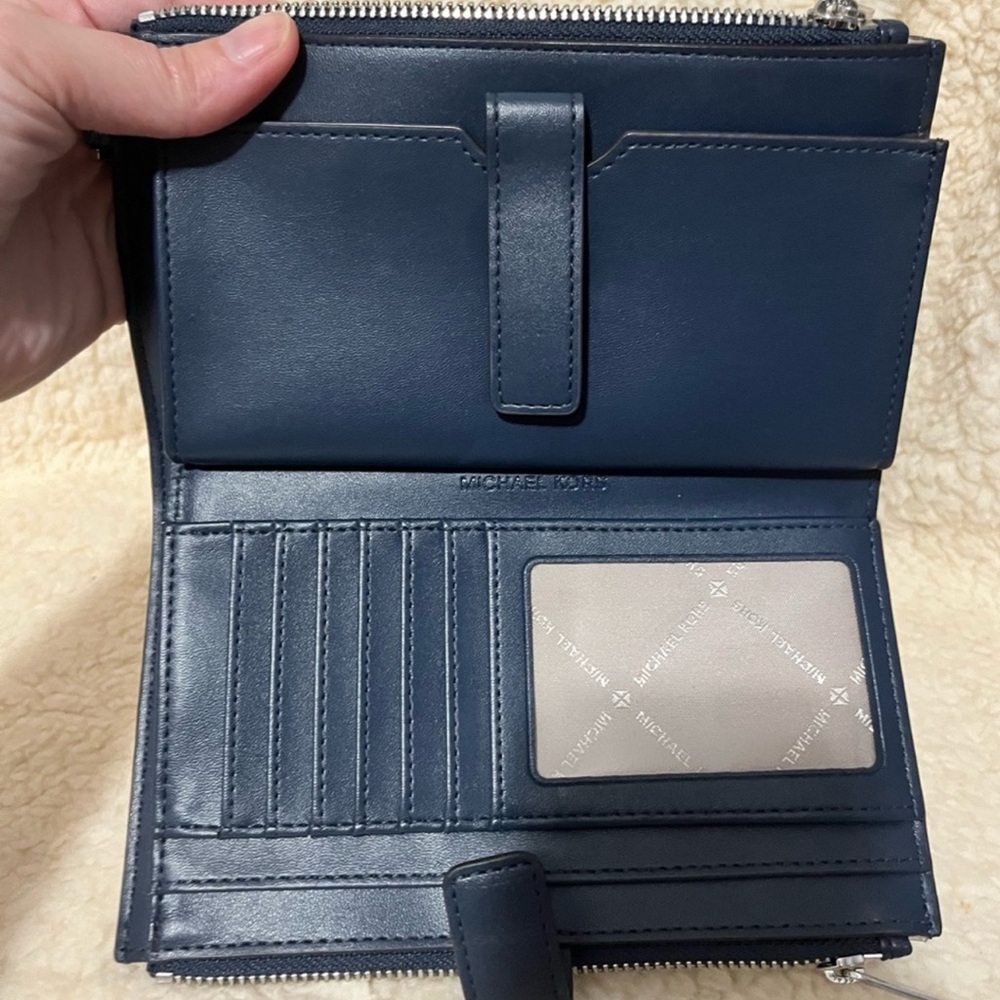 MIchael Kors Blue Wallet/ Wristlet - Picture 3 of 8